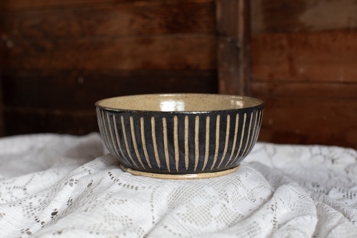 BLACK AND TAN BOWL - LARGE