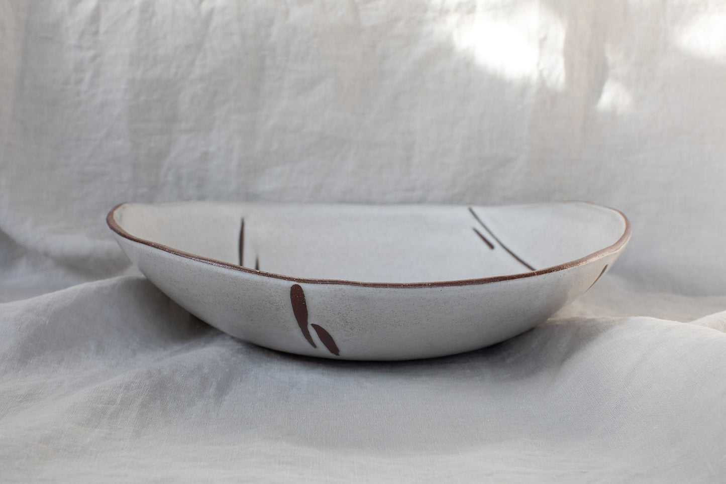 WHIMSY SIMPLICITY SERVING BOWL