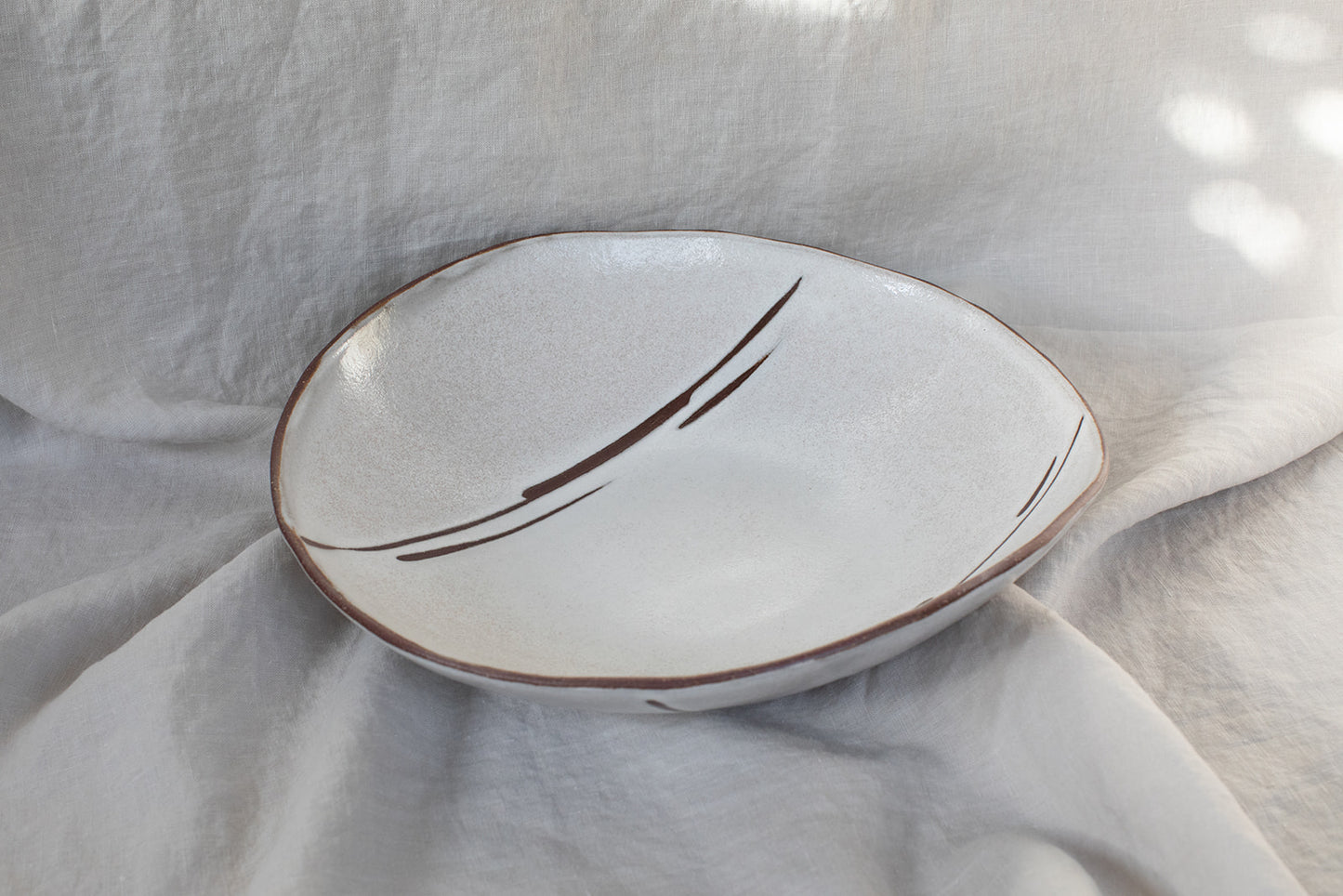 WHIMSY SIMPLICITY SERVING BOWL